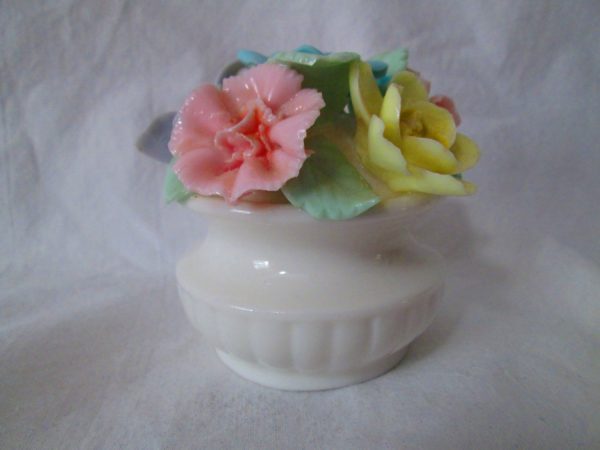 Beautiful Fine Bone China Flower Pot with flowers Vase with bone china flowers