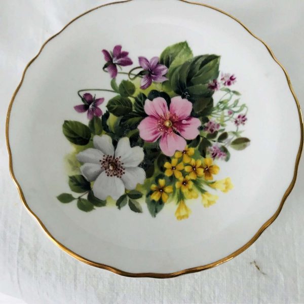 Beautiful samll trinket dish plate floral collectible display ring pin nut dish gold trim Royal Grafton country flowers pattern farmhouse
