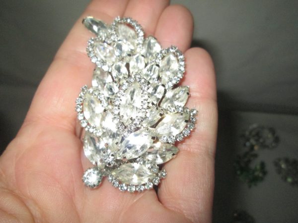 Beautiful Vintage Eisenberg Jewelry Set Large Leaf Brooch and Matching Earrings Large Clear Stones Rhodium Plated