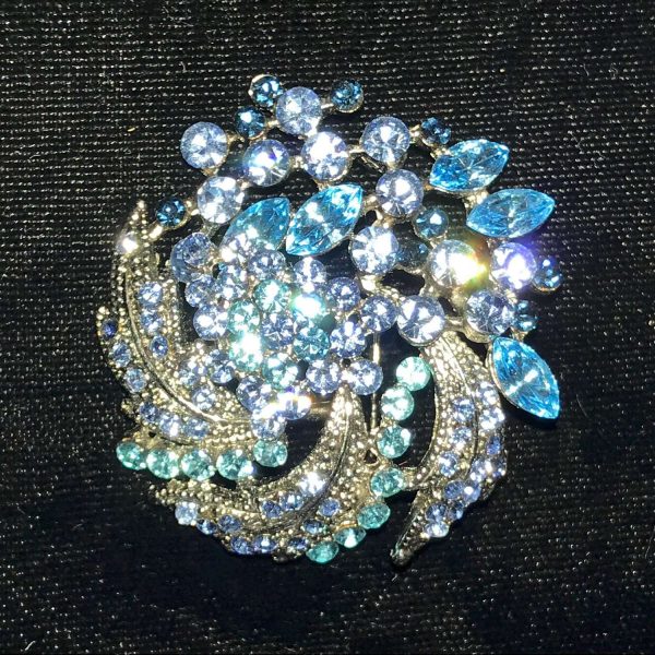 Brooch Vintage Silver tone backing with shades of all blue rhinestones Stunning Evening Event Special Occasion pendant or pin