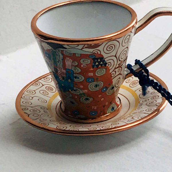 Charlotte di Vita Tea cup and saucer enameled C Meddicott H846 with metal tag Periwinkle blue on copper Cat Lover display collectible