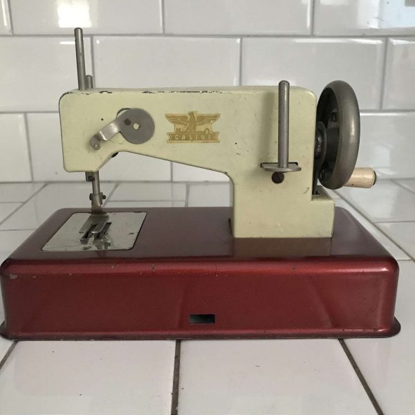 Child size Casige Western Germany sewing machine hand crank Metal 1940's collectible display Red and Ivory