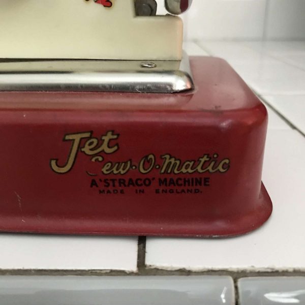 Child size Straco Jet Sew-O-Matic Red and Ivory sewing machine hand crank England Metal 1940's collectible display