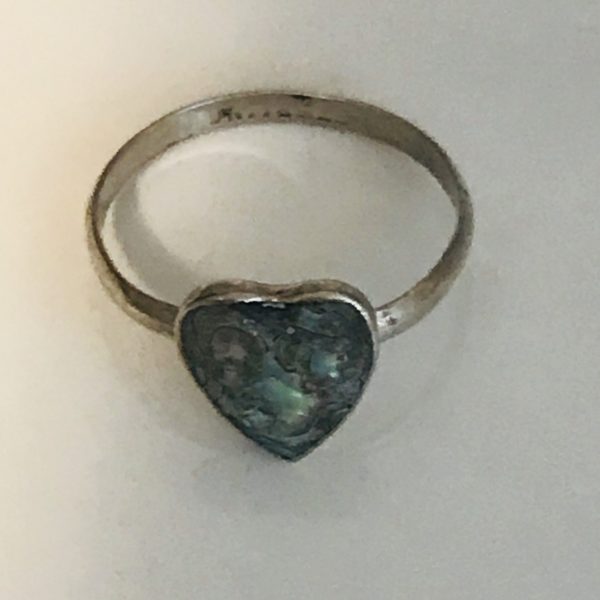 Child's Sterling silver vintage ring abalone heart marked .925 child size 11