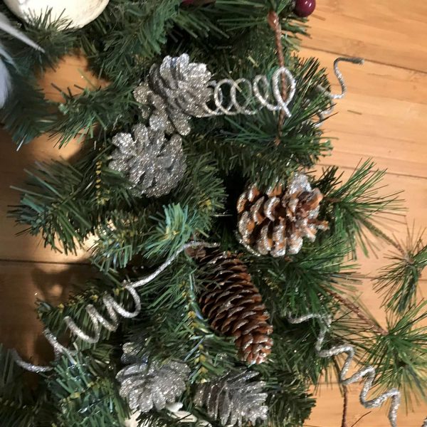 Christmas Wreath Beautiful Hand made Magnolias berries silver pine cones feathers White with silver Non traditional Holiday door wall farm