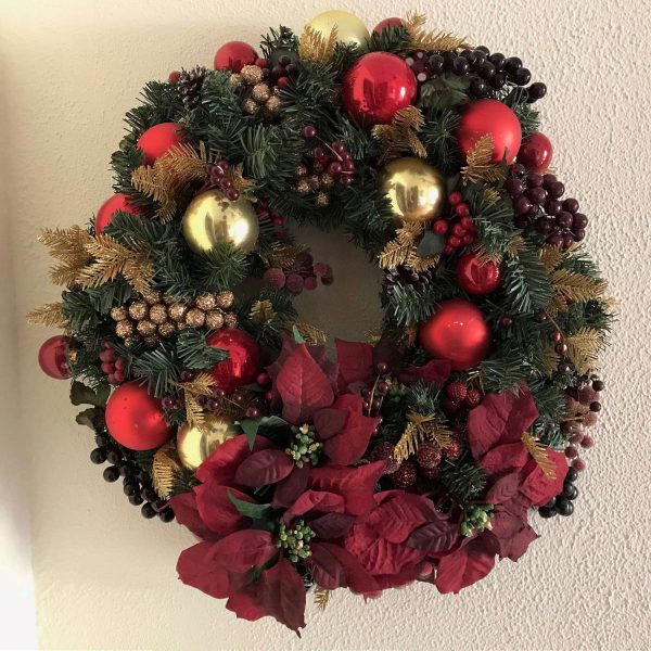 Christmas Wreath Stunning Hand made 22" across Traditional Wreath Red poinsettias gold and red ornaments lots of grapes and berries