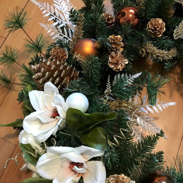 Christmas Wreath Stunning Hand made 40" across Magnolias gold birds white and gold accents Ornaments and large gold pine cones