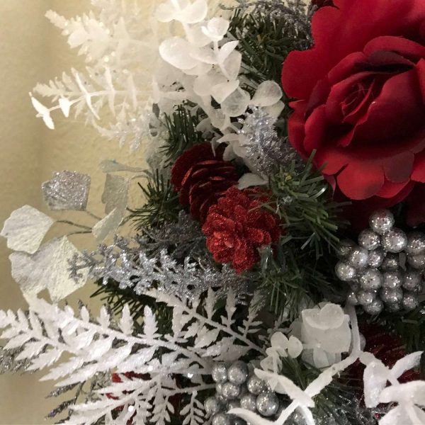 Christmas Wreath Stunning Hand made White Roses with Red Rose White Dove White and silver accents 28" Holiday Display Front Door Decor