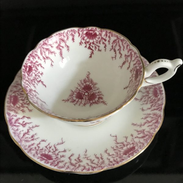 Coalport tea cup and saucer England Fine bone china Pink shell & seaweed pattern gold trim farmhouse collectible display dining
