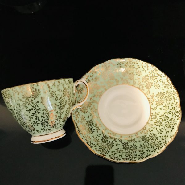 Colclough Set of 4 tea cups and saucers England Fine bone china light green chintz heavy gold trim farmhouse collectible display