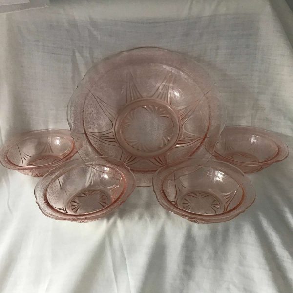 Depression glass Pink Royal Lace Master Berry bowl with 4 serving berry bowls collectible hard to find glass display holiday cottage shabby