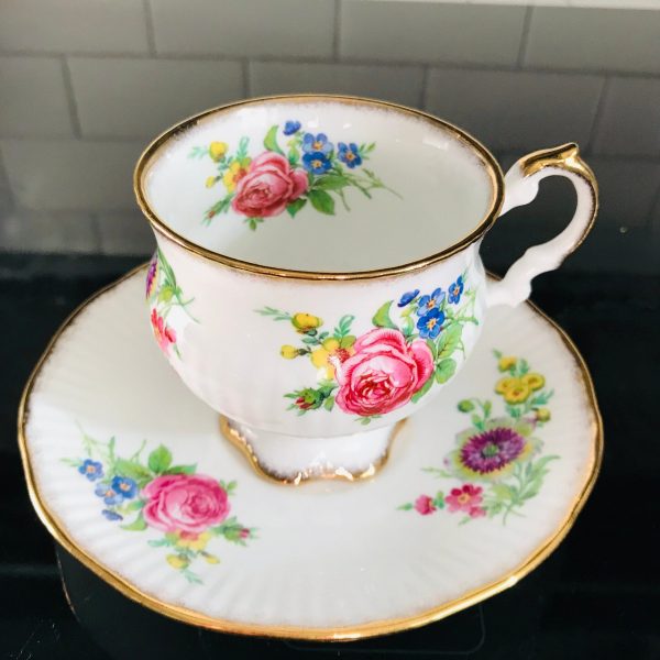 Elizabethan Tea cup and saucer England Fine bone china Pink & Purple Floral Ribbed china gold trim farmhouse collectible display