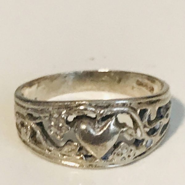 Heart & Floral  Sterling silver vintage ornate pattern size 7 1/4