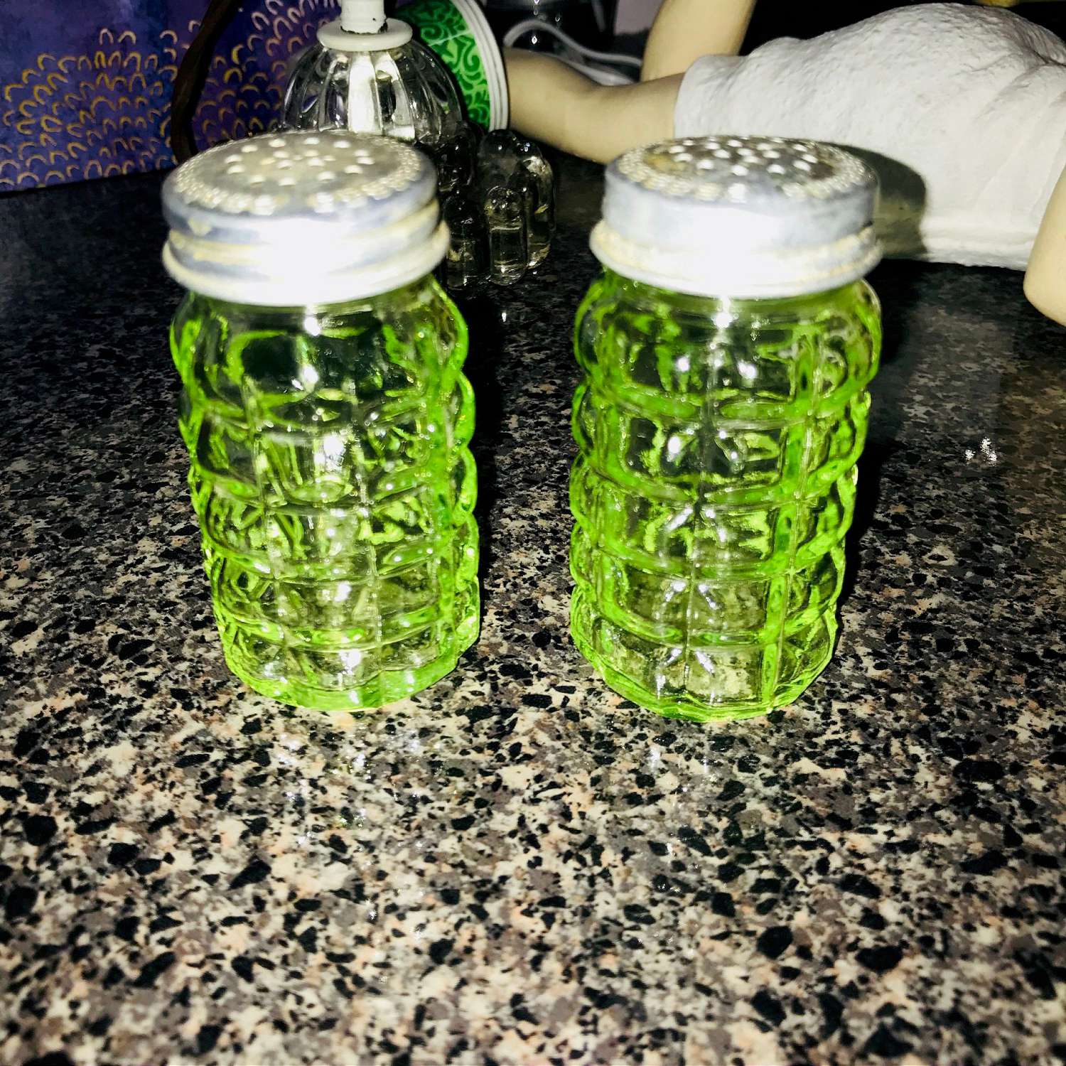 https://www.truevintageantiques.com/wp-content/uploads/2019/12/kitchen-apothecary-salt-pepper-shakers-uranium-glass-glow-under-blacklight-bright-green-farmhouse-cottage-collectible-display-retro-5dfb89d66-scaled.jpg