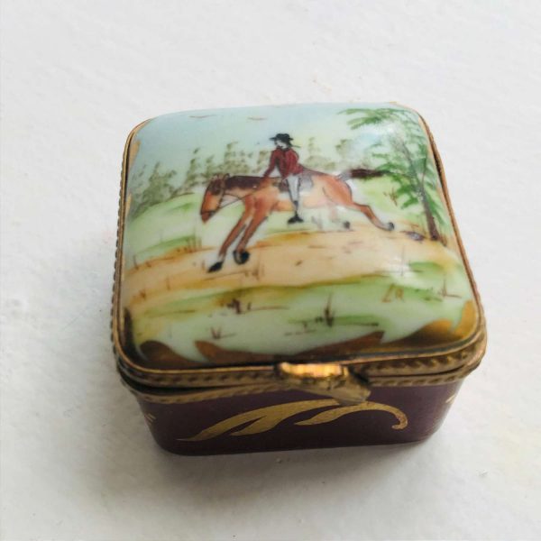 Limoges France Trinket ring dish hinged lid English Hunting Scene Horse signed Rochard collectible hand painted collectible display