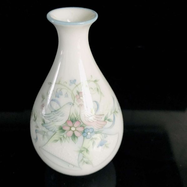 Noritake Japan detailed wedding vase pink blue doves bells bows hand painted collectible display farmhouse cottage bedroom
