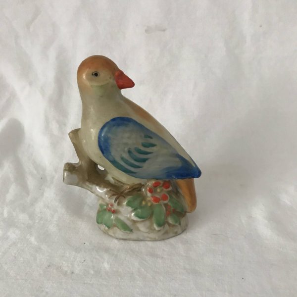 Occupied Japan Bird Figurine Great detail and coloring collectible display farmhouse kitchen cottage cabin