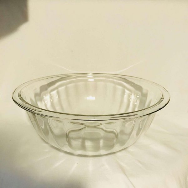 PYREX Mixing Bowl Stovetop or Broiler Paneled glass Clear 2.5L No. 10 Serving Dining Collectible Display vintage bowl