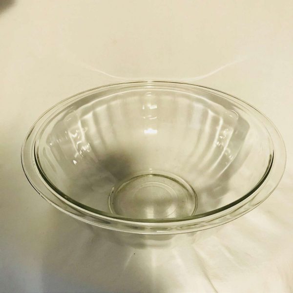 PYREX Mixing Bowl Stovetop or Broiler Paneled glass Clear 2.5L No. 10 Serving Dining Collectible Display vintage bowl