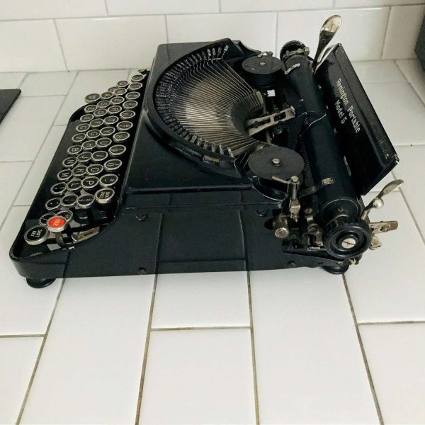 Remington No.5 Typewriter 1920's light weight manual collectible display office desk top metal