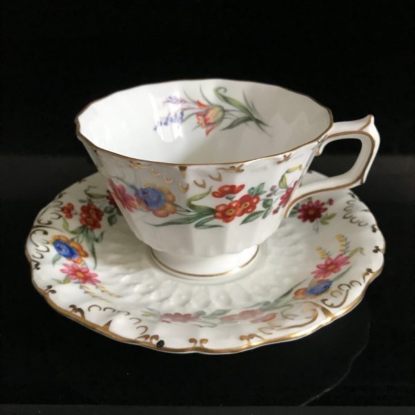 Royal Crown Derby Tea cup and saucer England Fine bone china Dresden flower Pattern Chatsworth farmhouse collectible display bridal wedding