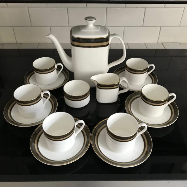 Royal Daulton 6 tea cups and saucers with Coffee Pot cream & open sugar bone china England mod atomic retro sleek collectible
