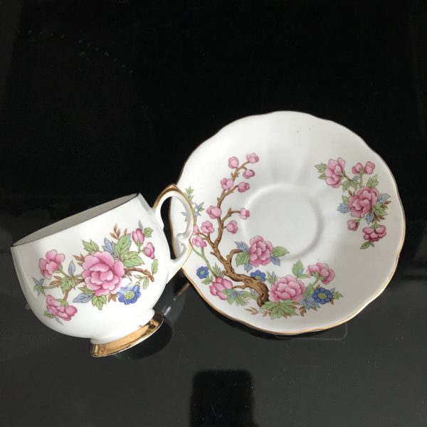Royal Vale Tea cup and saucer England Fine bone china Asian Style Pink Lotus farmhouse collectible display coffee bridal wedding