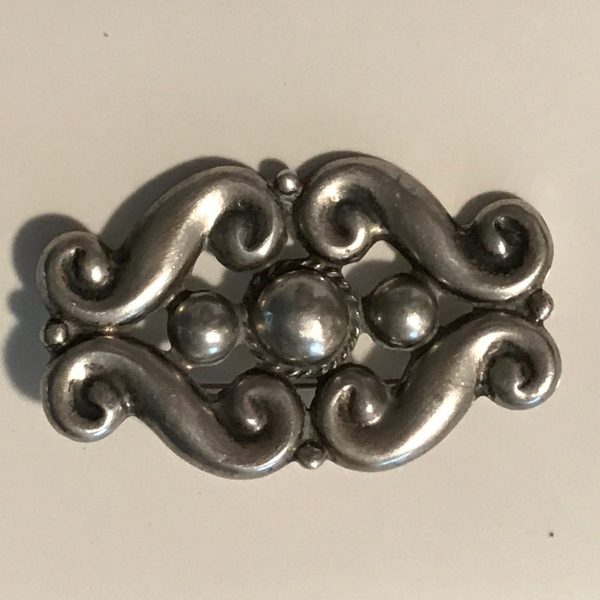 Sterling Silver Brooch Large Ornate scroll pin colletible display pin 12 grams AF Sterling Mexico 2 1/4" across