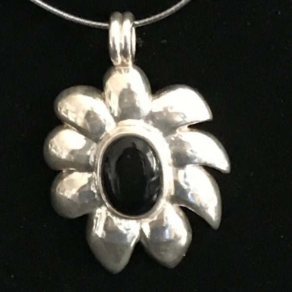 Sterling Silver Pendant Drop onyx center sterling silver flower TX Mexico 20 grams