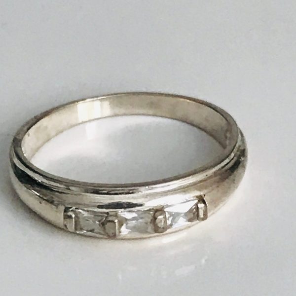 Sterling silver vintage ring 3 small rectangular CZ's .925 size 7 Dainty Band
