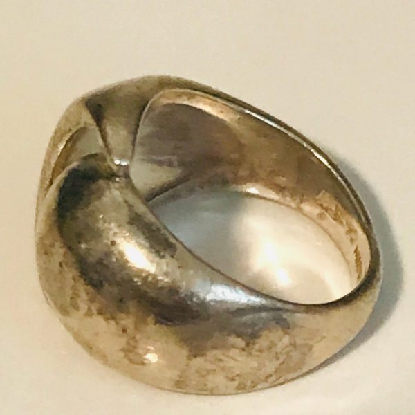 Sterling silver vintage ring raised ball with moon shaped wrap pattern marked .925 size 3 1/2