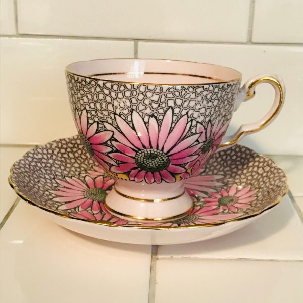 Tuscan tea cup and saucer England Fine bone china Pink with pink & yellow large flowers farmhouse collectible display dining floral