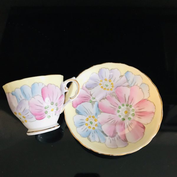Tuscan tea cup and saucer England Fine bone china Pink with pink & yellow large flowers farmhouse collectible display dining floral