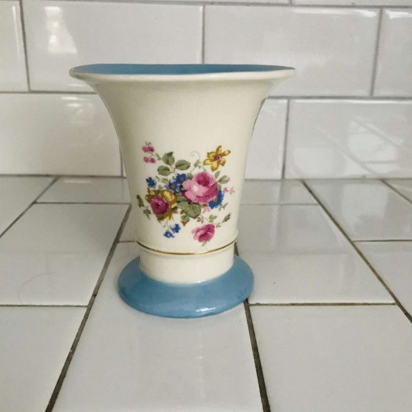 Vase light blue trim floral cabbage rose American made E & R Artware collectible display farmhouse cottage bedroom fine china