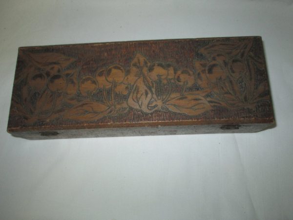 Very Rare Unique Beautiful Detailed Wooden Flemish Art Carved Box Beautifu Cherry Pattern with ice details Glove Box