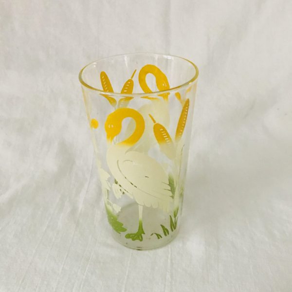 Vintage 1940's Single flamingo water glass Display farmhouse collectible kitchen serving 4 7/8" tall 2 1/2" across the top 8 oz yellow green