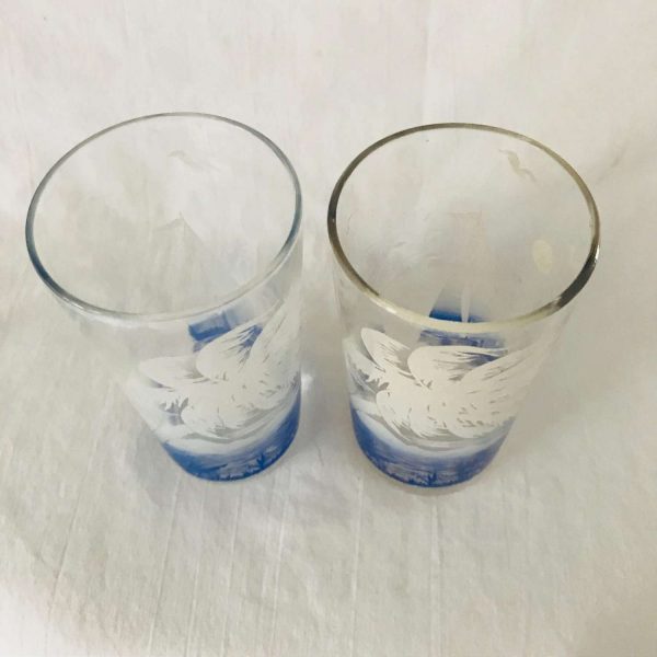 Vintage 1950's Pair of glass tumblers water Iced tea 8 oz farmhouse collectible display kitchen serving 4 7/8" tall 2 7/8" across Sailboats