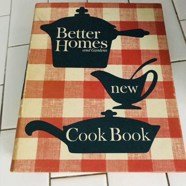 Vintage 1962 Better Homes and Gardens Retro New Cookbook collectible kitchen display farmhouse cabin lodge cooking baking old recipes