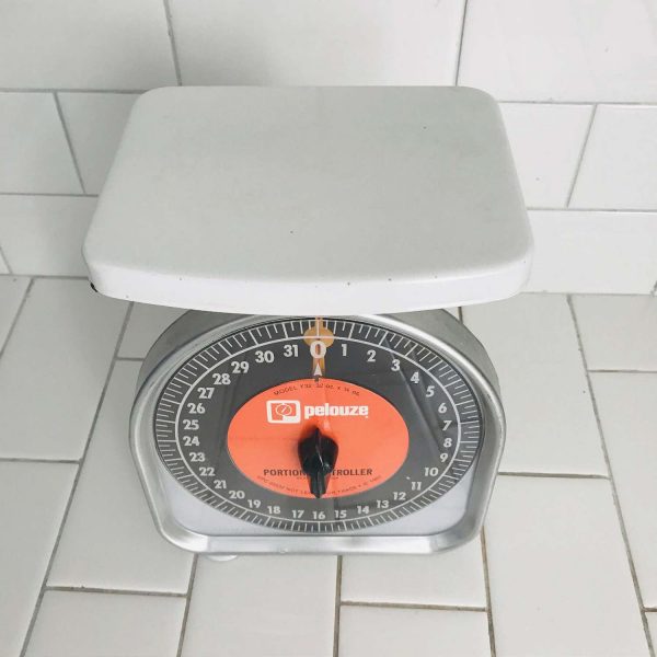 Vintage 1982 Portion Controller Kitchen Scale collectible display retro kitchen made by Rubbermaid farmhouse display cottage Pelouze