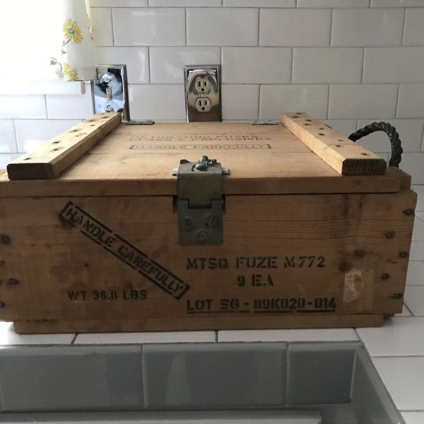 Vintage Ammo Ammunition Crate Box Lided with Lockable hasp lid mesh rope handles holds 96 lbs very clean collectible storage display