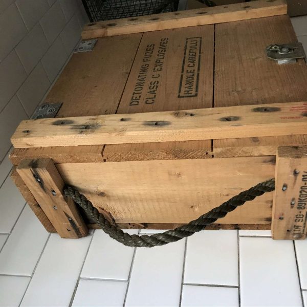 Vintage Ammo Ammunition Crate Box Lided with Lockable hasp lid mesh rope handles holds 96 lbs very clean collectible storage display