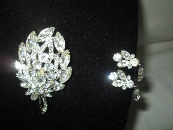 Vintage Beautiful Large Rhodium Plated Eisenberg Ice Brooch Rhinestones Pin & Clip Earrings Signed Jewelry WOW Piece Wedding Evening Jewelry