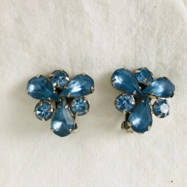 Vintage Blue Clip Earrings Rhinestone Weiss signed rhodium plated 1940's collectible wedding special event clubbing bling
