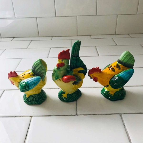 Vintage Chicken Rooster Bright Coloring Orange Yellow Red Blue Salt & Pepper Shakers farmhouse lodge cabin collectible display retro kitchen