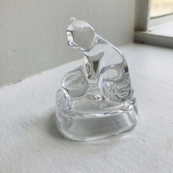 Vintage clear glass cat kitten with ball figurine candy holder paperweight collectible farmhouse display bedroom bathroom figurine