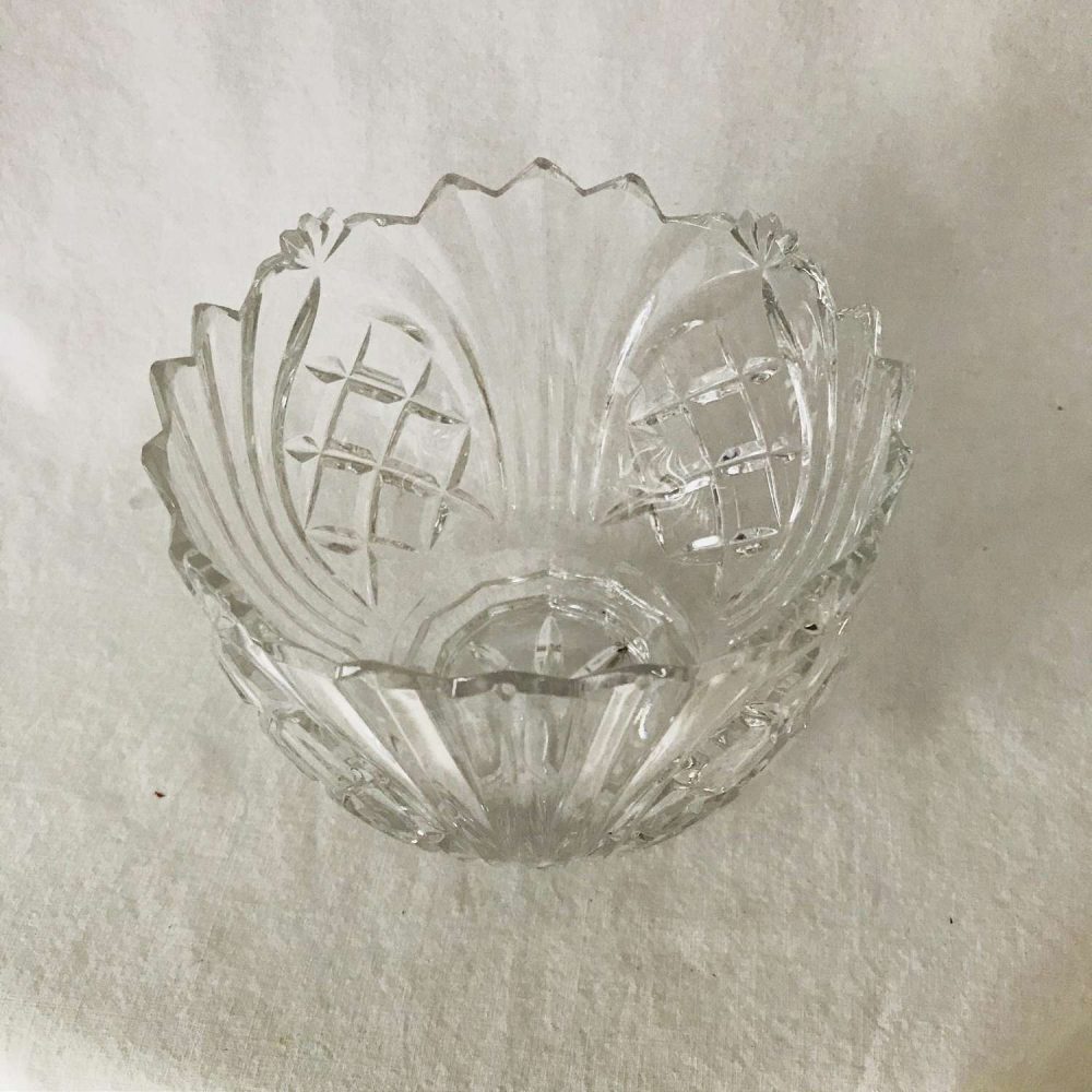 Vintage Crystal Bowl Large Pineapple pattern with scalloped rim ...