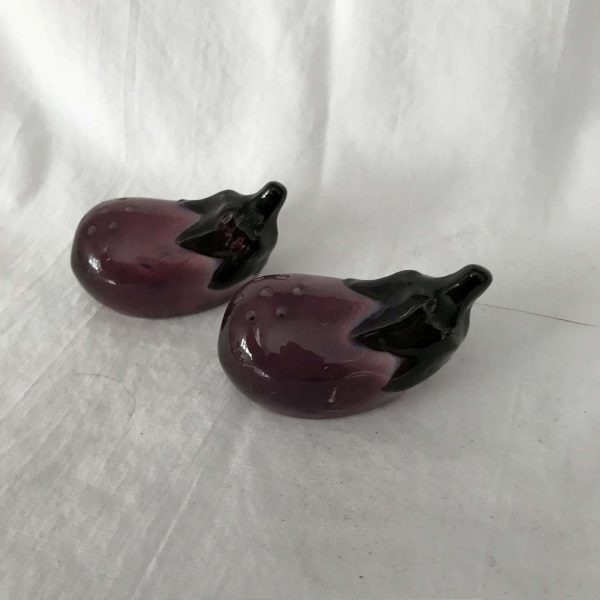 Vintage Egg Plant Salt & Pepper Shakers Retro Kitchen Purple and Black farmhouse collectible display RARE war-time Japan cork stoppers