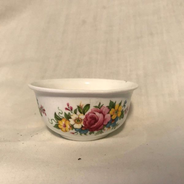 Vintage England Lady Eleanor Fine bone china pin trinket ring soap dish miniature fine bone china floral bowl