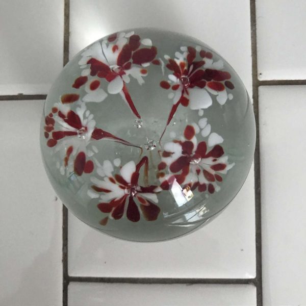 Vintage glass paperweight Gentile Glass Star City WV Pinstripe flowers red and white collectible display home decor