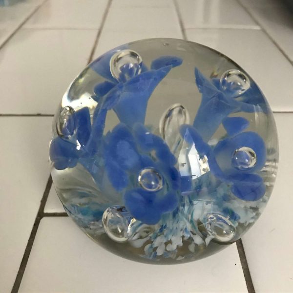 Vintage glass paperweight Vesta bubble flowers periwinkle blue shades of blue confetti bottom collectible display home decor